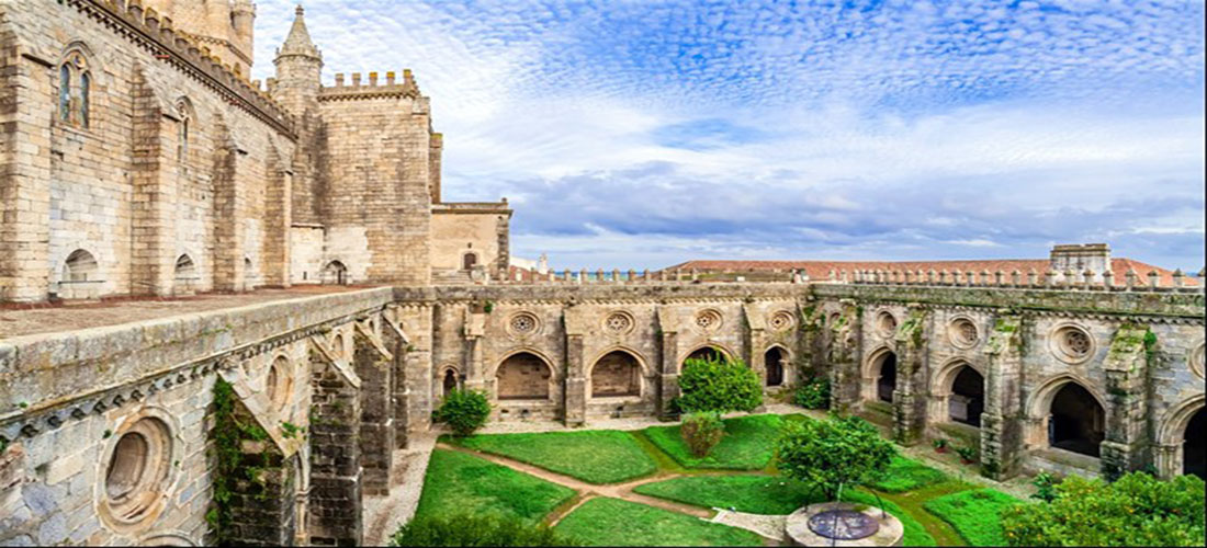 埃武拉主教座堂(Cathedral Sé de Évora).jpg