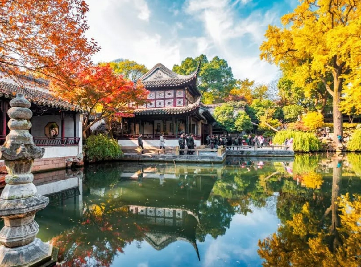 《素易遊》11/20【秋賞江南7日】杭州西湖．千年水鄉烏鎮．古典蘇州賞楓．上海風華 文化參訪